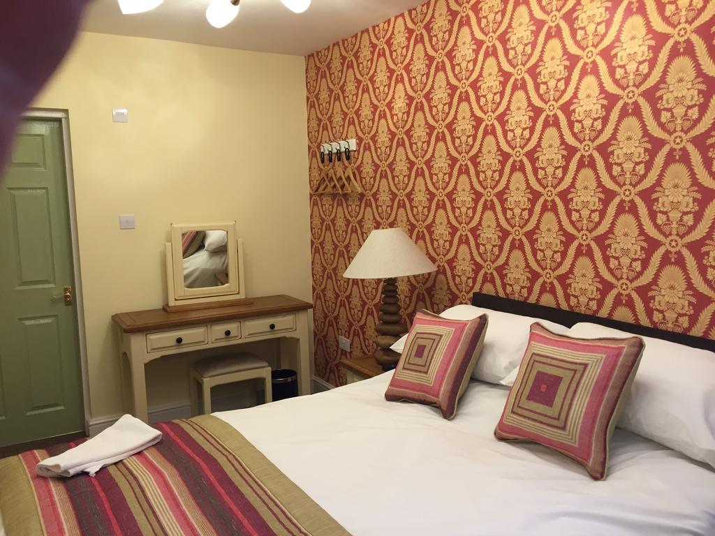 The Talbot Hotel Cleobury Mortimer Eksteriør bilde